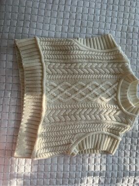 Cream Cable Knit Sleeveless Sweater Vest